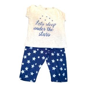 Girls “Let’s sleep under the stars” pajamas set.